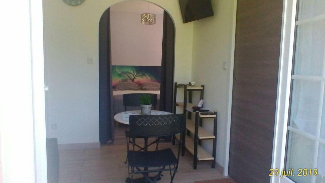 Le Clos Des Palombes Wifi Climatisation Saint-Pierre-du-Mont  Exterior foto